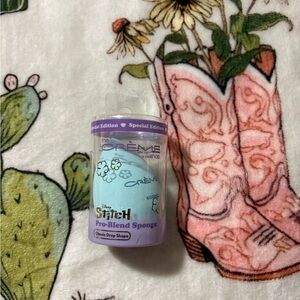 Creme Shop Disney Stitch Pro-Blend Sponge - Light Blue